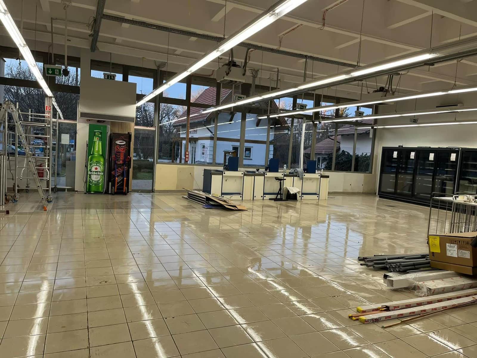 Balatonföldvári Tesco Expressz